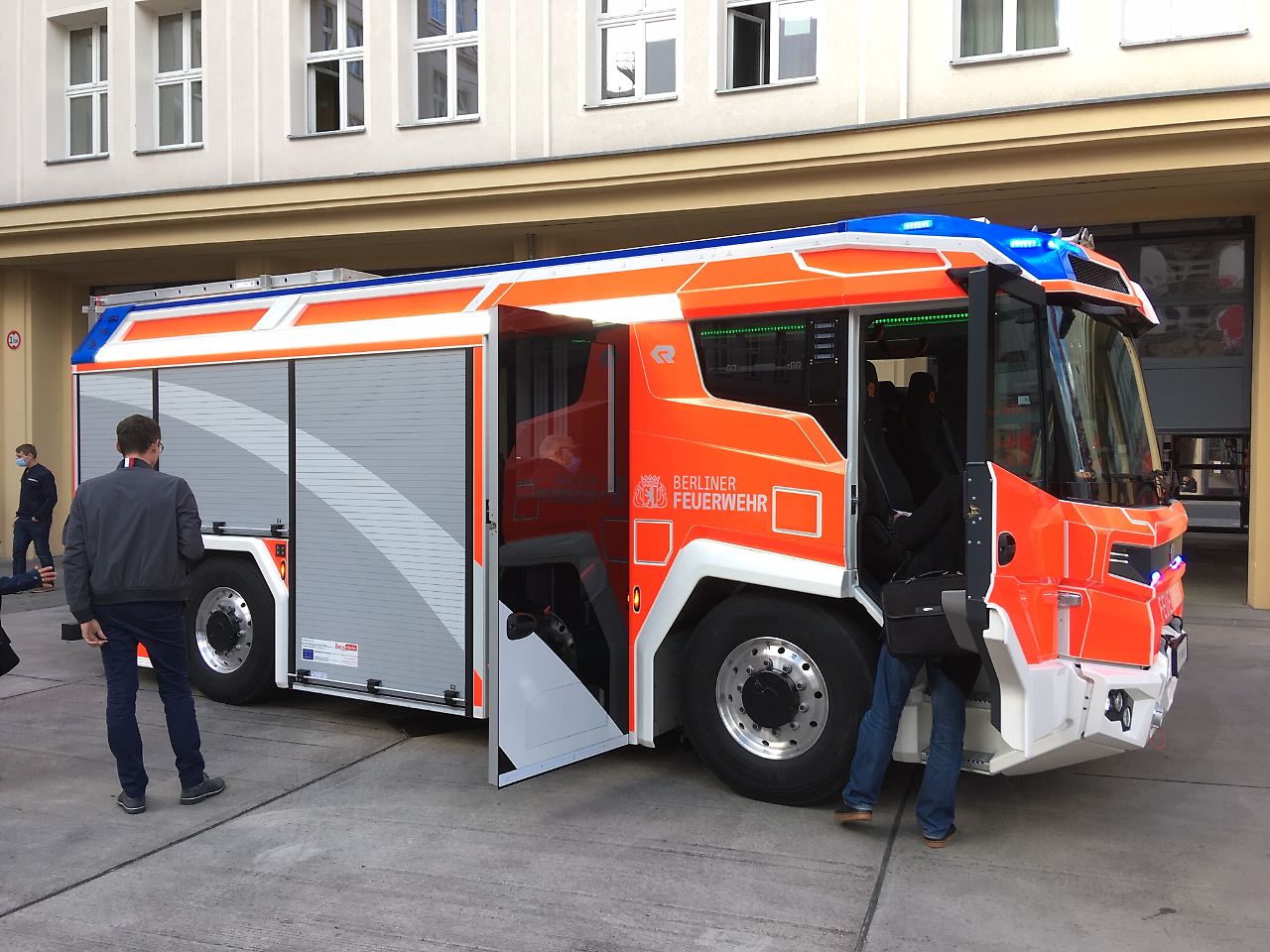 Berlin Testet L Schfahrzeug Mit E Motor Spreeradio