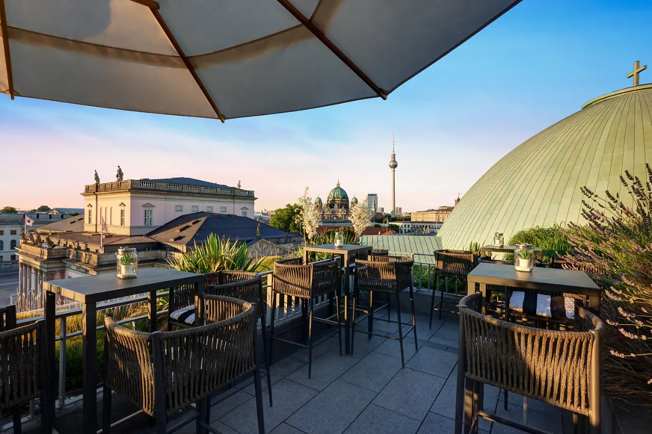 Hotel de Rome_Dachterrasse_3.jpeg