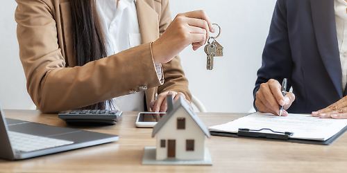 AdobeStock_380360104