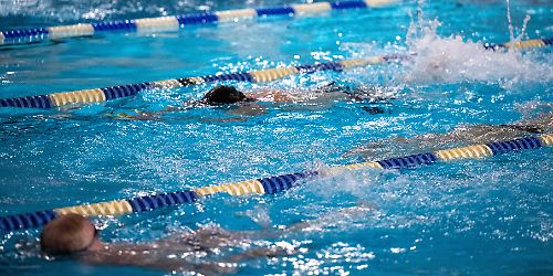 «Lange Nacht des Schwimmens» in Berlin